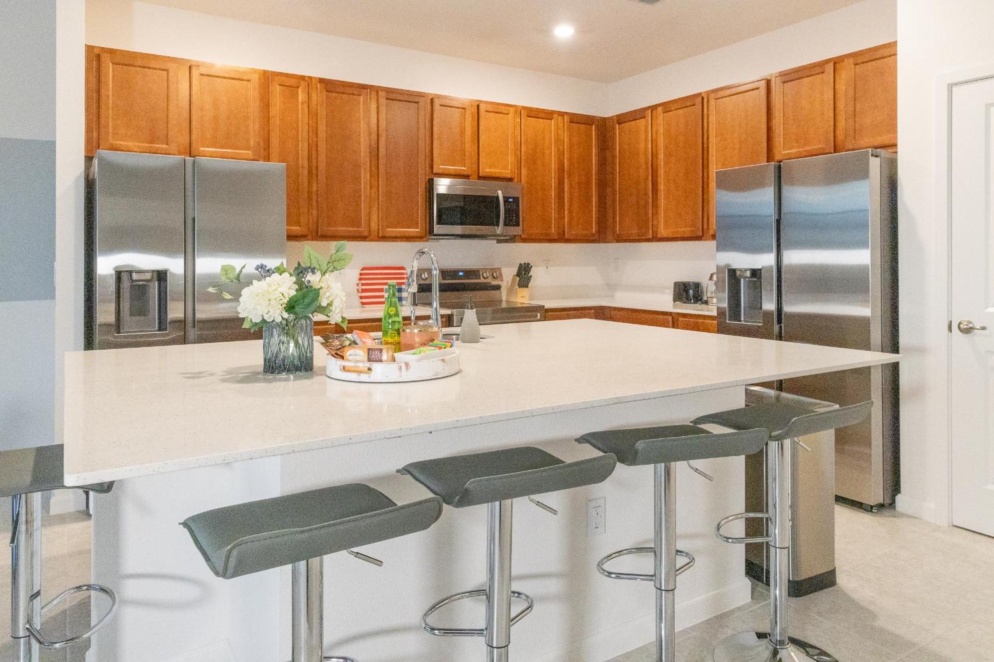 Waterfront Brand New Modern Luxury 8 Bedroom Pool House! Sleeps 16 Kissimmee Eksteriør billede