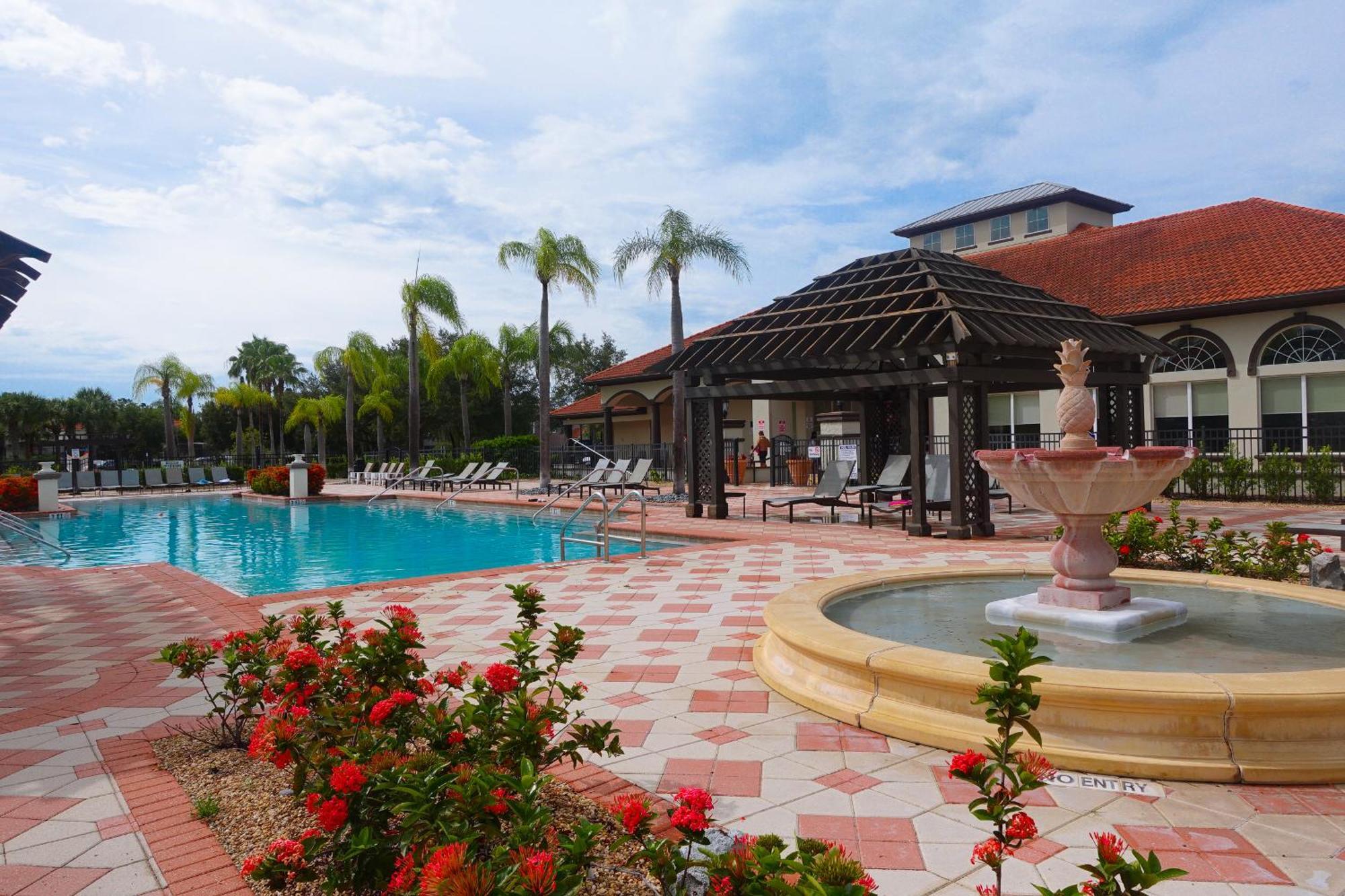 Waterfront Brand New Modern Luxury 8 Bedroom Pool House! Sleeps 16 Kissimmee Eksteriør billede